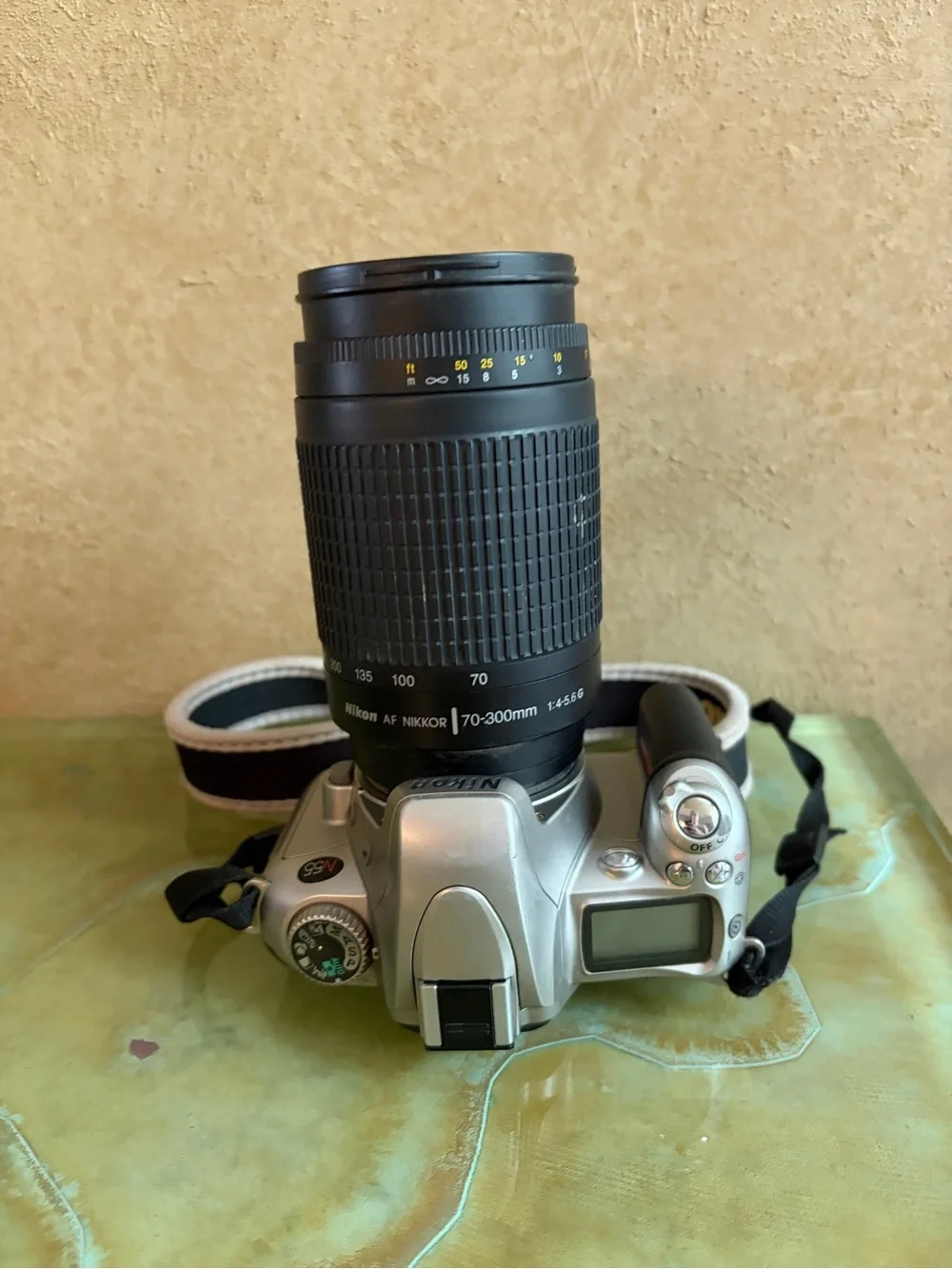 Nikon AF NIKKOR 70-300mm zoom lens 4-5.6f G
